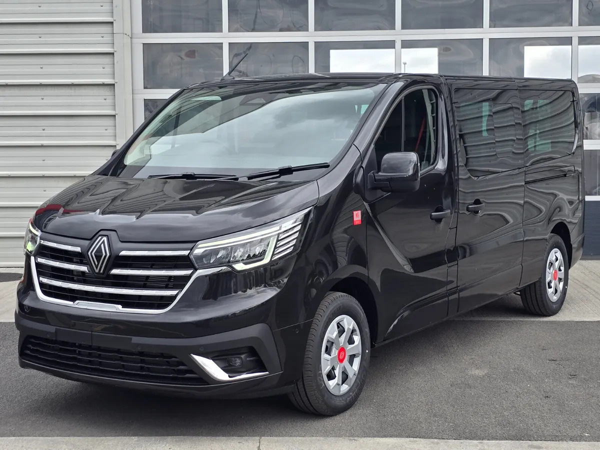2025 Renault Trafic Combi 170BHP Auto - Minivan: fotoğraf 2 2025 Renault Trafic Combi 170BHP Auto - Minivan: fotoğraf 2