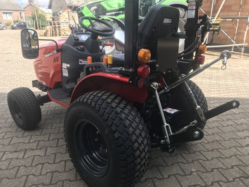 Branson 2505h tractor - Küçük traktör: fotoğraf 4 Branson 2505h tractor - Küçük traktör: fotoğraf 4