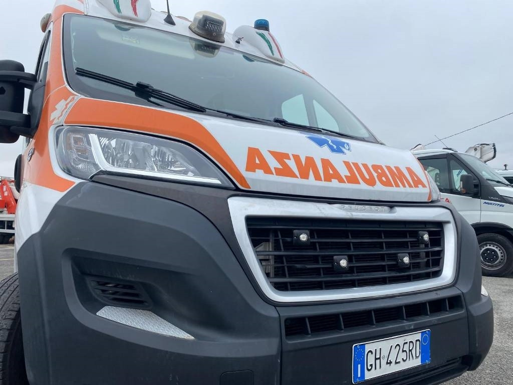 Fiat Ducato - Ambulans arabası: fotoğraf 4 Fiat Ducato - Ambulans arabası: fotoğraf 4