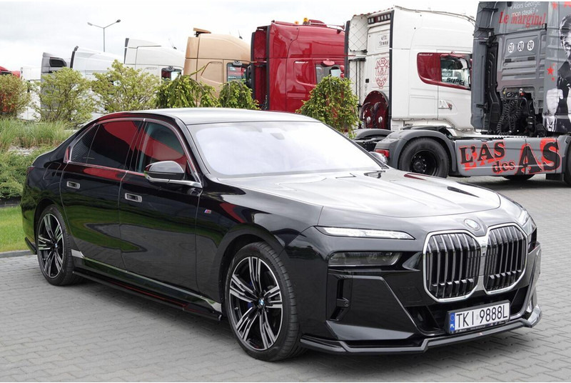 BMW 7 xDrive M Sport - Sedan araba: fotoğraf 3 BMW 7 xDrive M Sport - Sedan araba: fotoğraf 3