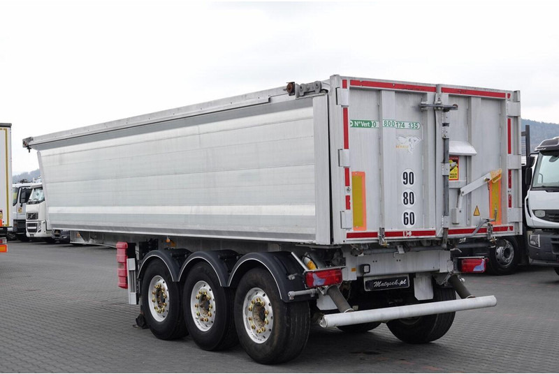 Benalu WYWROTKA / 26 m3 / ALUMINIOWA / OŚ PODNOSZONA / WAGA: 5 000 KG / - Damperli dorse: fotoğraf 4 Benalu WYWROTKA / 26 m3 / ALUMINIOWA / OŚ PODNOSZONA / WAGA: 5 000 KG / - Damperli dorse: fotoğraf 4