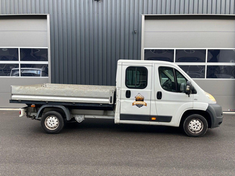 Fiat Ducato 2.3 Doka platós - Açık kasa kamyonet, Çift kabin kamyonet: fotoğraf 4 Fiat Ducato 2.3 Doka platós - Açık kasa kamyonet, Çift kabin kamyonet: fotoğraf 4
