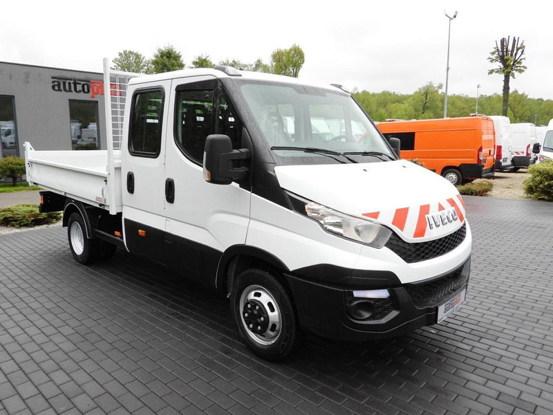 Iveco DAILY 35C13 WYWROTKA PODWÓJNA KABINA DOKA 7 MIEJSC TEMPOMAT BLIŹ - Damperli kamyonet, Çift kabin kamyonet: fotoğraf 4 Iveco DAILY 35C13 WYWROTKA PODWÓJNA KABINA DOKA 7 MIEJSC TEMPOMAT BLIŹ - Damperli kamyonet, Çift kabin kamyonet: fotoğraf 4