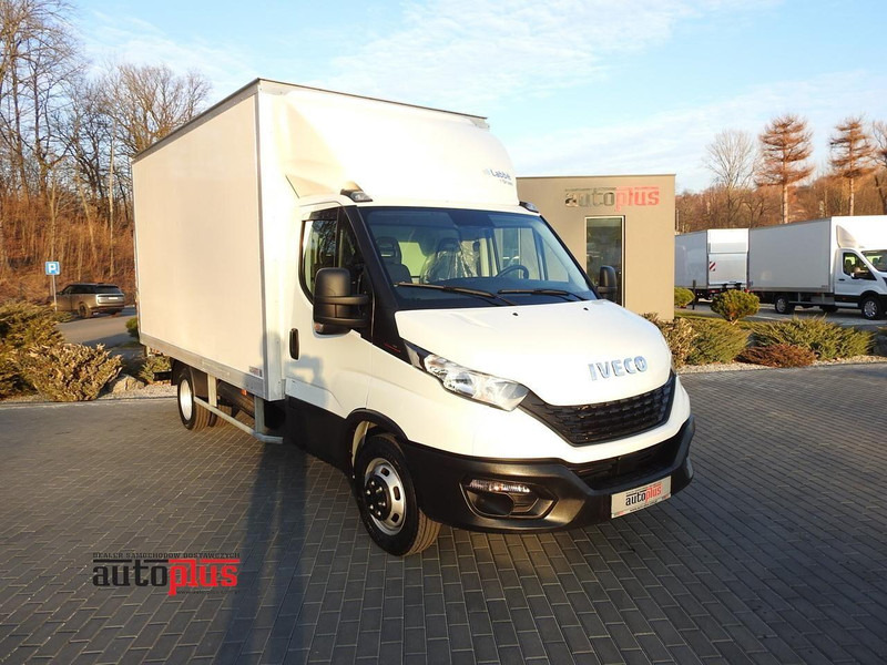 Iveco DAILY 35S16 KONTENER WINDA 8 PALET TEMPOMAT KLIMATYZACJA BLIŹNIA - Kapalı kasa kamyonet: fotoğraf 1 Iveco DAILY 35S16 KONTENER WINDA 8 PALET TEMPOMAT KLIMATYZACJA BLIŹNIA - Kapalı kasa kamyonet: fotoğraf 1