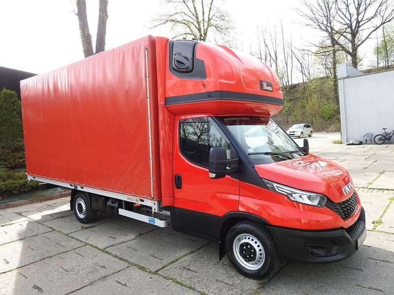 Iveco DAILY 35S18 PLANDEKA 10 PALET WEBASTO KLIMATYZACJA TEMPOMAT LEDY - Kapalı kasa kamyon: fotoğraf 4 Iveco DAILY 35S18 PLANDEKA 10 PALET WEBASTO KLIMATYZACJA TEMPOMAT LEDY - Kapalı kasa kamyon: fotoğraf 4