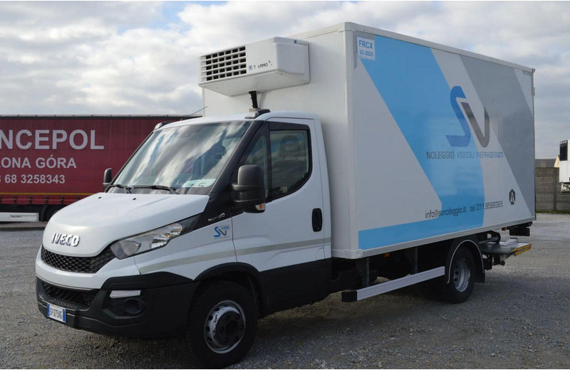 Iveco DAILY 60C15 REFRIGERATOR + SIDE AND REAR DOORS, LIFT FOLDED UNDE - Refrijeratör kamyon: fotoğraf 1 Iveco DAILY 60C15 REFRIGERATOR + SIDE AND REAR DOORS, LIFT FOLDED UNDE - Refrijeratör kamyon: fotoğraf 1