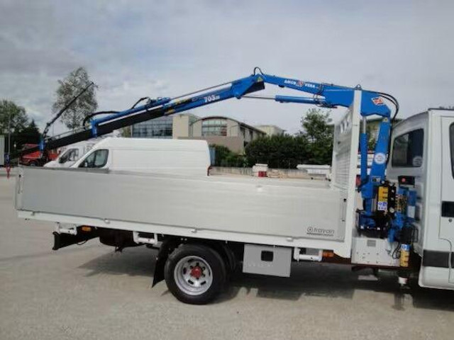 Iveco Daily 35C11 - flatbed+crane - Sal/ Açık kasa kamyon, Vinçli kamyon: fotoğraf 4 Iveco Daily 35C11 - flatbed+crane - Sal/ Açık kasa kamyon, Vinçli kamyon: fotoğraf 4