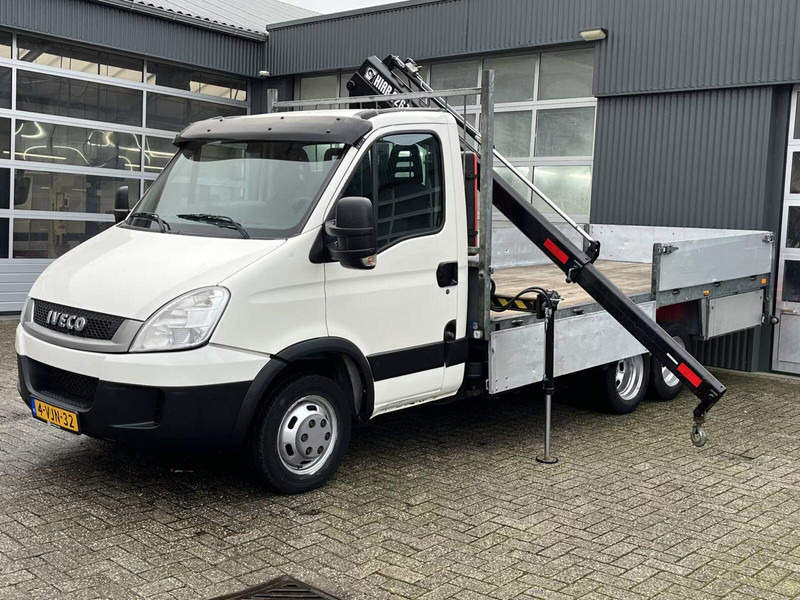 Iveco Daily 40C17 - Flatbed truck + crane - Açık kasa kamyonet: fotoğraf 1 Iveco Daily 40C17 - Flatbed truck + crane - Açık kasa kamyonet: fotoğraf 1