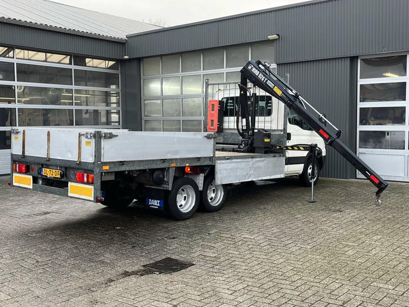 Iveco Daily 40C17 - Flatbed truck + crane - Açık kasa kamyonet: fotoğraf 3 Iveco Daily 40C17 - Flatbed truck + crane - Açık kasa kamyonet: fotoğraf 3