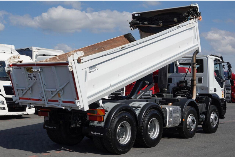 Iveco TRAKKER / 8x4 / WYWROTKA / HYDROBURTA / BORDMATIC / EURO 6 / ME - Damperli kamyon: fotoğraf 4 Iveco TRAKKER / 8x4 / WYWROTKA / HYDROBURTA / BORDMATIC / EURO 6 / ME - Damperli kamyon: fotoğraf 4