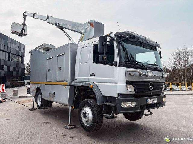 Mercedes-Benz 1529 4x4 Atego Lift Palfinger Wumag WT 230 - Kamyon, Vinçli kamyon: fotoğraf 4 Mercedes-Benz 1529 4x4 Atego Lift Palfinger Wumag WT 230 - Kamyon, Vinçli kamyon: fotoğraf 4