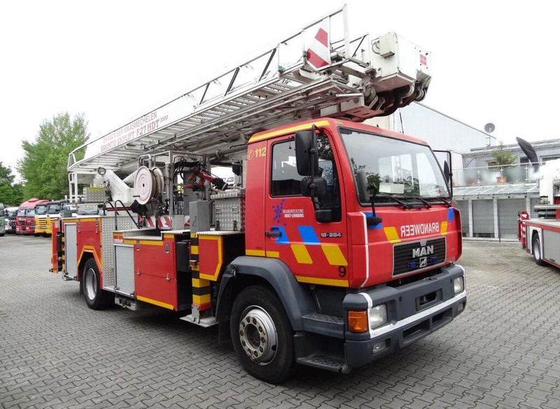 MAN 18.284 L2000 - Fire truck+ladder lift - İtfaiye aracı: fotoğraf 3 MAN 18.284 L2000 - Fire truck+ladder lift - İtfaiye aracı: fotoğraf 3
