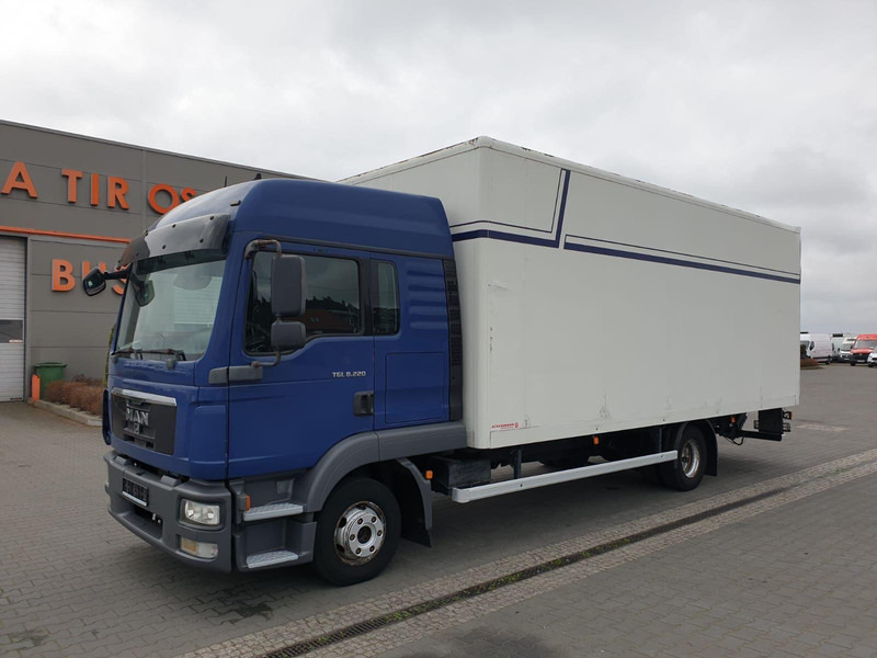 MAN TGL 8.220 EURO 5 CONTAINER+LIFT - Kapalı kasa kamyon: fotoğraf 1 MAN TGL 8.220 EURO 5 CONTAINER+LIFT - Kapalı kasa kamyon: fotoğraf 1