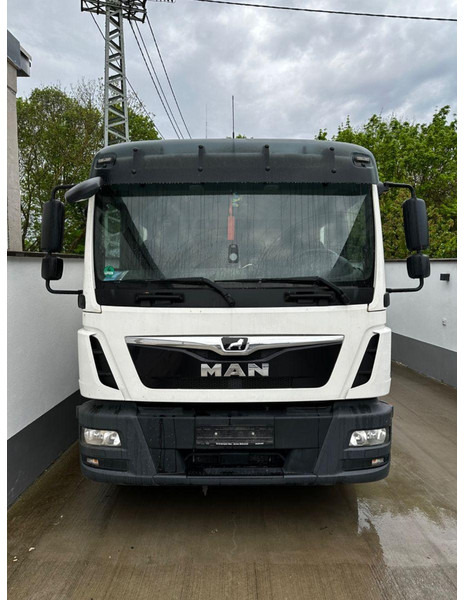 MAN TGL 8.250 - Kapalı kasa kamyon: fotoğraf 2 MAN TGL 8.250 - Kapalı kasa kamyon: fotoğraf 2