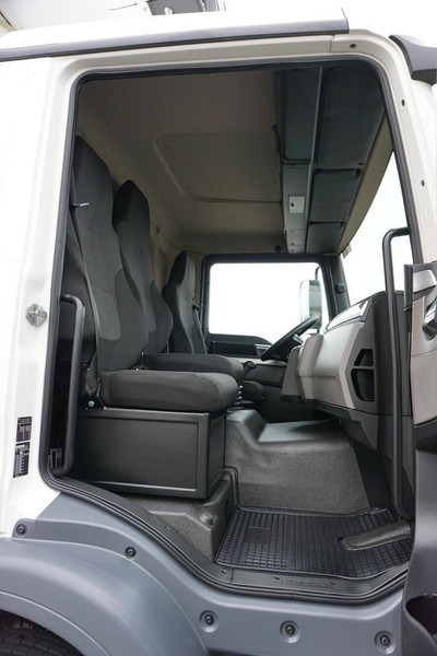Refrijeratör kamyon MAN TGM / 15.250 / EURO 6 / CHŁODNIA + WINDA / ŁAD. 6 750 KG / 18 PA: fotoğraf 8