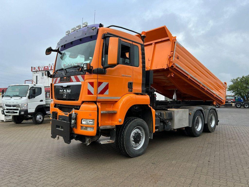 MAN TGS 33.440 AK 6x6 3-Way Tipper - Damperli kamyon: fotoğraf 1 MAN TGS 33.440 AK 6x6 3-Way Tipper - Damperli kamyon: fotoğraf 1
