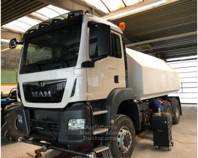 MAN TGS 33.500 - Tanker kamyon: fotoğraf 1 MAN TGS 33.500 - Tanker kamyon: fotoğraf 1