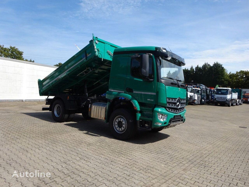 Mercedes-Benz 1843 Arocs 3 way Meiller tipper - Damperli kamyon: fotoğraf 2 Mercedes-Benz 1843 Arocs 3 way Meiller tipper - Damperli kamyon: fotoğraf 2
