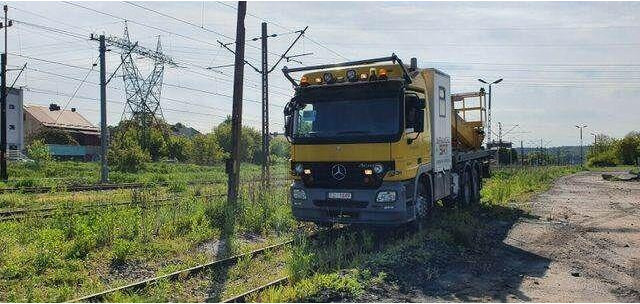 Mercedes-Benz 3344 SRT SCHÖRLING Road Rail Railway Zweiweg - Araç üzerine platform: fotoğraf 4 Mercedes-Benz 3344 SRT SCHÖRLING Road Rail Railway Zweiweg - Araç üzerine platform: fotoğraf 4