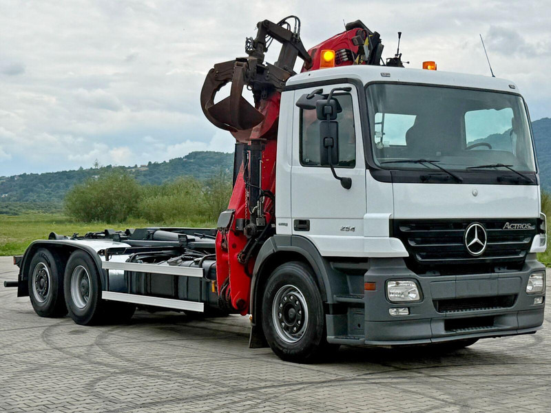 Mercedes-Benz ACTROS 2541 ABROLLKIPPER EPSILON E140Z81 TOP - Kancalı yükleyici kamyon, Vinçli kamyon: fotoğraf 3 Mercedes-Benz ACTROS 2541 ABROLLKIPPER EPSILON E140Z81 TOP - Kancalı yükleyici kamyon, Vinçli kamyon: fotoğraf 3