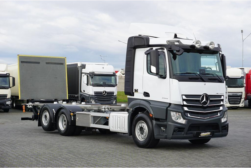 Mercedes-Benz ACTROS / 2553 / ACC / E 6 / BDF + WINDA / 7.15 , 7.45, 7.82 M / - Şasi kamyon: fotoğraf 1 Mercedes-Benz ACTROS / 2553 / ACC / E 6 / BDF + WINDA / 7.15 , 7.45, 7.82 M / - Şasi kamyon: fotoğraf 1