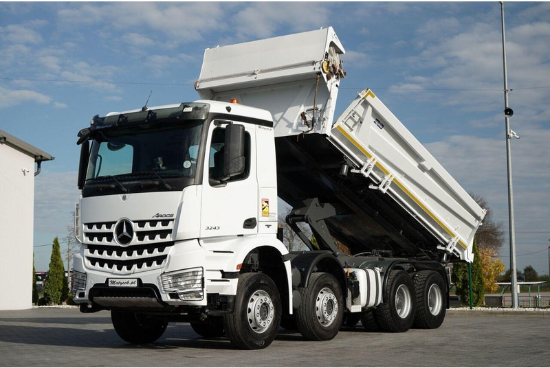 Mercedes-Benz AROCS 3243 / 8x4 / WYWROTKA DWUSTRONNA / HYDROBURTA / BORDMATIC - Damperli kamyon: fotoğraf 1 Mercedes-Benz AROCS 3243 / 8x4 / WYWROTKA DWUSTRONNA / HYDROBURTA / BORDMATIC - Damperli kamyon: fotoğraf 1