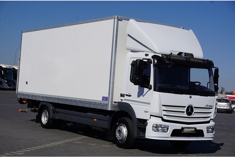 Mercedes-Benz ATEGO / 1221 / ACC / EURO 6 / KONTENER + WINDA / 17 PALET - Kapalı kasa kamyon: fotoğraf 1 Mercedes-Benz ATEGO / 1221 / ACC / EURO 6 / KONTENER + WINDA / 17 PALET - Kapalı kasa kamyon: fotoğraf 1