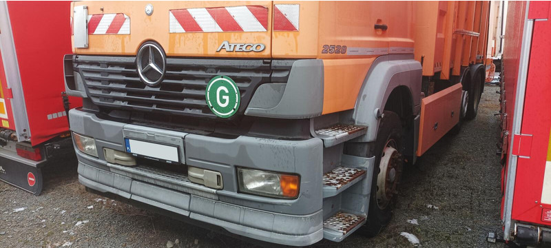 Mercedes-Benz ATEGO 2528 2628 ZOELLER MEDIUM Garbage Truck - Çöp kamyonu: fotoğraf 1 Mercedes-Benz ATEGO 2528 2628 ZOELLER MEDIUM Garbage Truck - Çöp kamyonu: fotoğraf 1