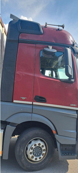 Mercedes-Benz Actros 1851 - Hayvan nakil aracı kamyon: fotoğraf 4 Mercedes-Benz Actros 1851 - Hayvan nakil aracı kamyon: fotoğraf 4
