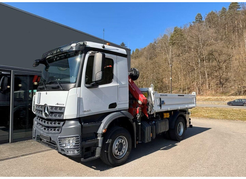 Mercedes-Benz Arocs 1840 - 3 way tipper truck + crane - Damperli kamyon, Vinçli kamyon: fotoğraf 1 Mercedes-Benz Arocs 1840 - 3 way tipper truck + crane - Damperli kamyon, Vinçli kamyon: fotoğraf 1