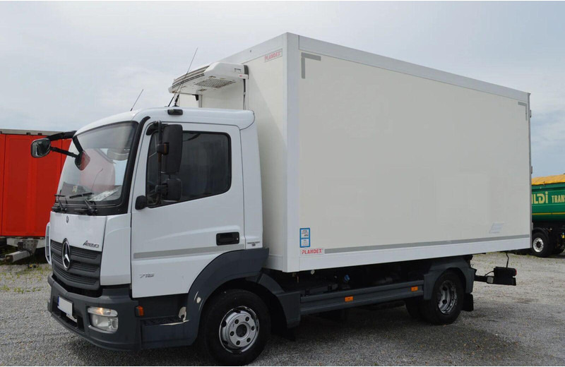 Mercedes-Benz Atego 716 IZOTERMA REFRIGERATOR SIDE DOOR - Refrijeratör kamyon: fotoğraf 2 Mercedes-Benz Atego 716 IZOTERMA REFRIGERATOR SIDE DOOR - Refrijeratör kamyon: fotoğraf 2