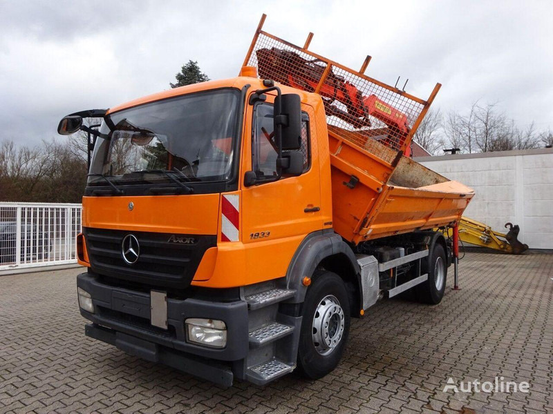 Mercedes-Benz Axor 1833 - 2 way tipper+crane - Damperli kamyon, Vinçli kamyon: fotoğraf 2 Mercedes-Benz Axor 1833 - 2 way tipper+crane - Damperli kamyon, Vinçli kamyon: fotoğraf 2