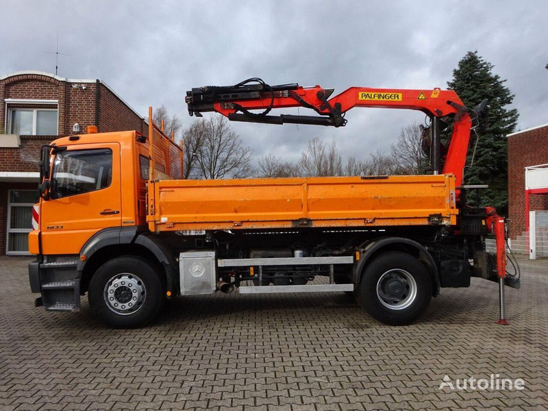 Mercedes-Benz Axor 1833 - 2 way tipper+crane - Damperli kamyon, Vinçli kamyon: fotoğraf 5 Mercedes-Benz Axor 1833 - 2 way tipper+crane - Damperli kamyon, Vinçli kamyon: fotoğraf 5
