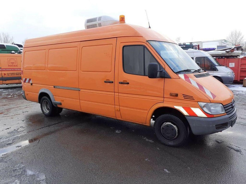 Mercedes-Benz Sprinter 413 - Vidanjör: fotoğraf 3 Mercedes-Benz Sprinter 413 - Vidanjör: fotoğraf 3