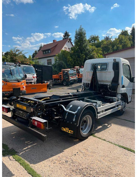 Mitsubishi Fuso Canter 6S15 - Kancalı yükleyici kamyon: fotoğraf 3 Mitsubishi Fuso Canter 6S15 - Kancalı yükleyici kamyon: fotoğraf 3