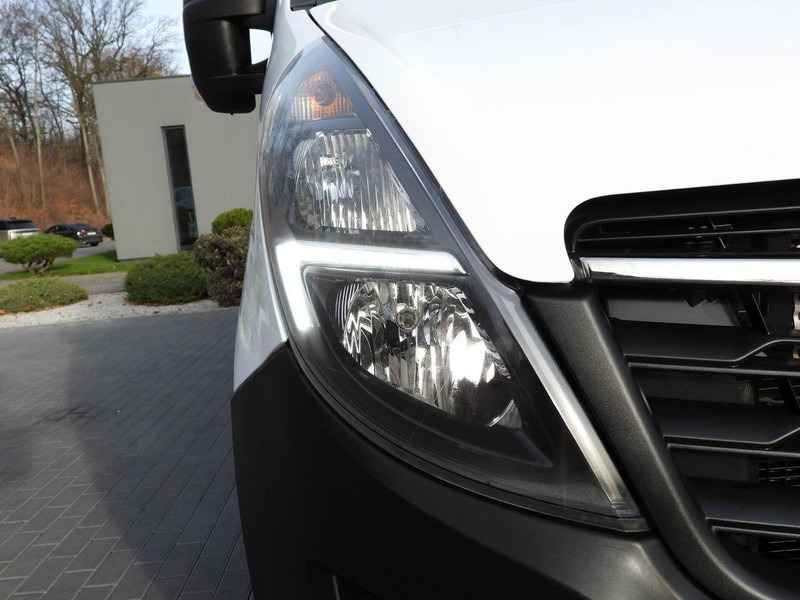 Kapalı kasa kamyonet Opel MOVANO FURGON BRYGADÓWKA 7 MIEJSC LEDY 135KM [ 207501 ]: fotoğraf 20