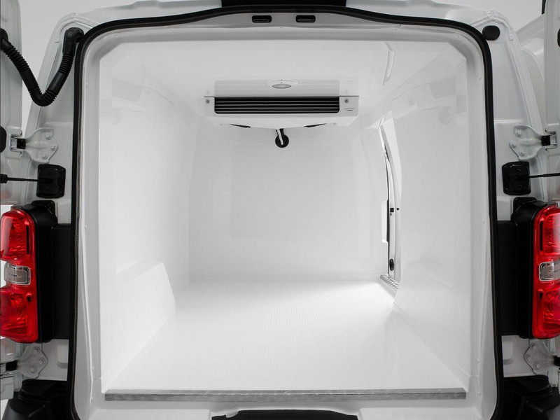 Peugeot Expert BlueHDI 100 L2 Hűtős furgon Frigo 3500 - Frigorifik kamyonet: fotoğraf 4 Peugeot Expert BlueHDI 100 L2 Hűtős furgon Frigo 3500 - Frigorifik kamyonet: fotoğraf 4