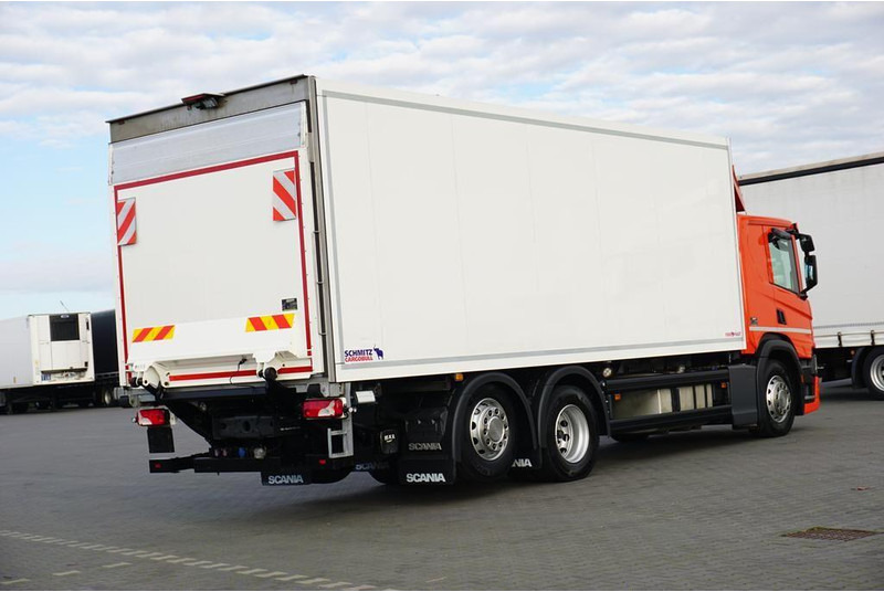 Scania P 410 / E 6 / CHŁODNIA + WINDA / 18 PALET / RETARDER / OŚ SKRĘTN - Refrijeratör kamyon: fotoğraf 5 Scania P 410 / E 6 / CHŁODNIA + WINDA / 18 PALET / RETARDER / OŚ SKRĘTN - Refrijeratör kamyon: fotoğraf 5