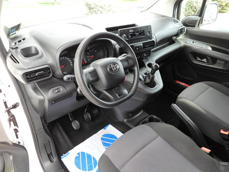 Toyota PROACE CITY FURGON CHŁODNIA -15*C ZASILANIE 230V TEMPOMAT KLIM - Frigorifik kamyonet: fotoğraf 2 Toyota PROACE CITY FURGON CHŁODNIA -15*C ZASILANIE 230V TEMPOMAT KLIM - Frigorifik kamyonet: fotoğraf 2