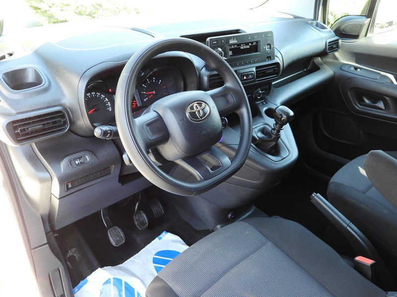 Toyota PROACE CITY FURGON CHŁODNIA -15*C ZASILANIE 230V TEMPOMAT KLIM - Frigorifik kamyonet: fotoğraf 2 Toyota PROACE CITY FURGON CHŁODNIA -15*C ZASILANIE 230V TEMPOMAT KLIM - Frigorifik kamyonet: fotoğraf 2