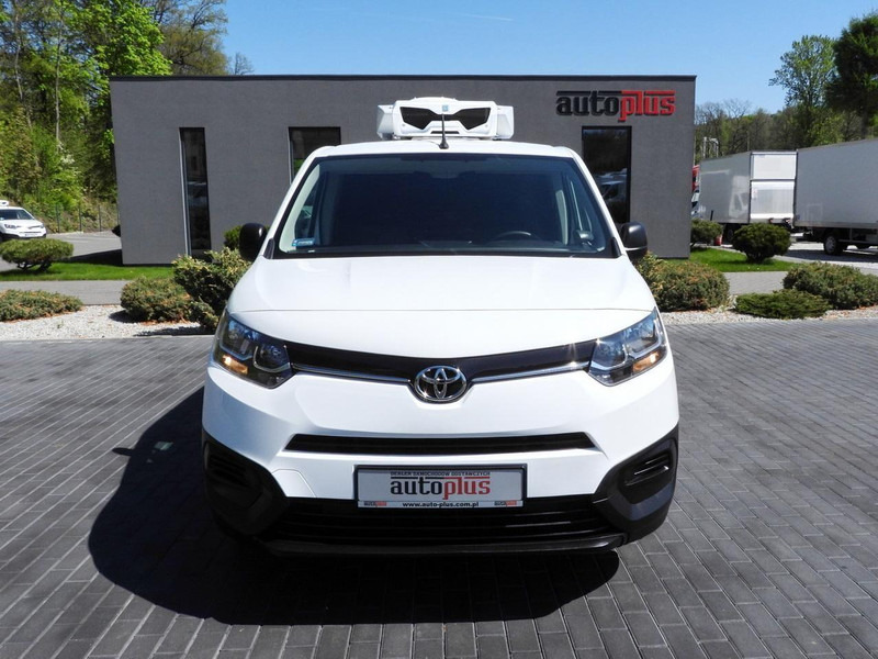 Toyota PROACE CITY FURGON CHŁODNIA -15*C ZASILANIE 230V TEMPOMAT KLIM - Frigorifik kamyonet: fotoğraf 5 Toyota PROACE CITY FURGON CHŁODNIA -15*C ZASILANIE 230V TEMPOMAT KLIM - Frigorifik kamyonet: fotoğraf 5