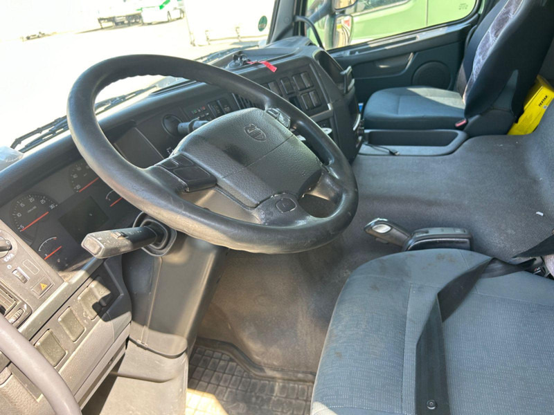 Volvo FM330 Kran Hiab 113K Pro Euro 5+EEV.2x Ger - Sal/ Açık kasa kamyon, Vinçli kamyon: fotoğraf 5 Volvo FM330 Kran Hiab 113K Pro Euro 5+EEV.2x Ger - Sal/ Açık kasa kamyon, Vinçli kamyon: fotoğraf 5