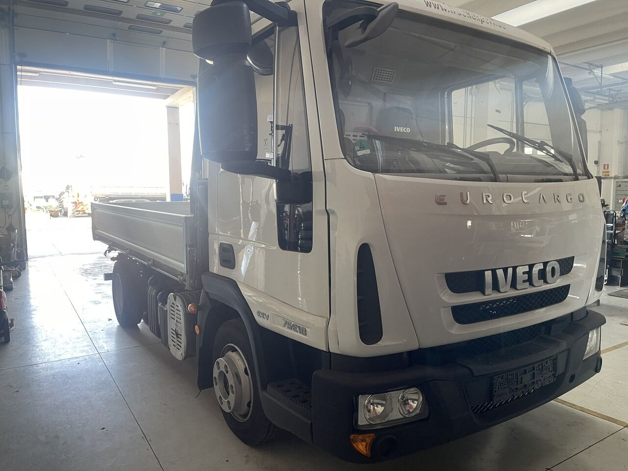 IVECO EuroCargo 75E18 - Damperli kamyon: fotoğraf 1 IVECO EuroCargo 75E18 - Damperli kamyon: fotoğraf 1
