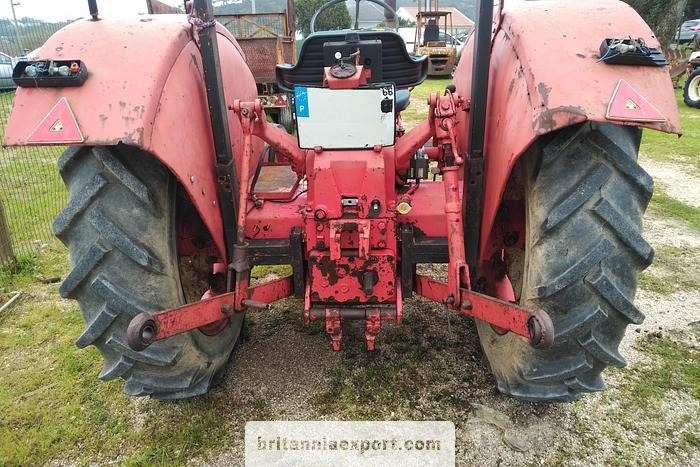 INTERNATIONAL 523 Farm Tractor | 2.9 diesel | 3 cylinder | - Traktör: fotoğraf 4 INTERNATIONAL 523 Farm Tractor | 2.9 diesel | 3 cylinder | - Traktör: fotoğraf 4