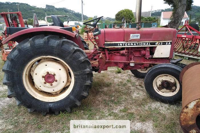 International 433 SA 4X2 | 2.5 diesel | brand new tyres | - Traktör: fotoğraf 3 International 433 SA 4X2 | 2.5 diesel | brand new tyres | - Traktör: fotoğraf 3