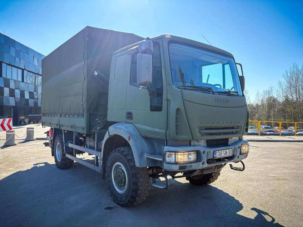 Iveco EUROCARGO 4x4 Offroad Camper Winde - Tenteli kamyon: fotoğraf 2 Iveco EUROCARGO 4x4 Offroad Camper Winde - Tenteli kamyon: fotoğraf 2