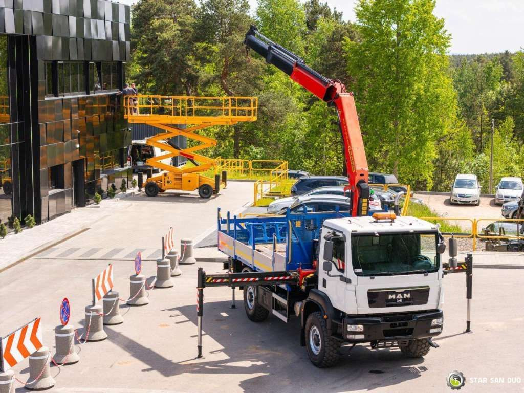 MAN TGM 18 250 4x4 PALFINGER PK 27001 HDS Crane Kra - Damperli kamyon: fotoğraf 2 MAN TGM 18 250 4x4 PALFINGER PK 27001 HDS Crane Kra - Damperli kamyon: fotoğraf 2