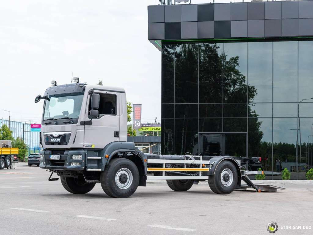 MAN TGM 18.290 4x4 Chassis Camper Single Wheels - Şasi kamyon: fotoğraf 4 MAN TGM 18.290 4x4 Chassis Camper Single Wheels - Şasi kamyon: fotoğraf 4