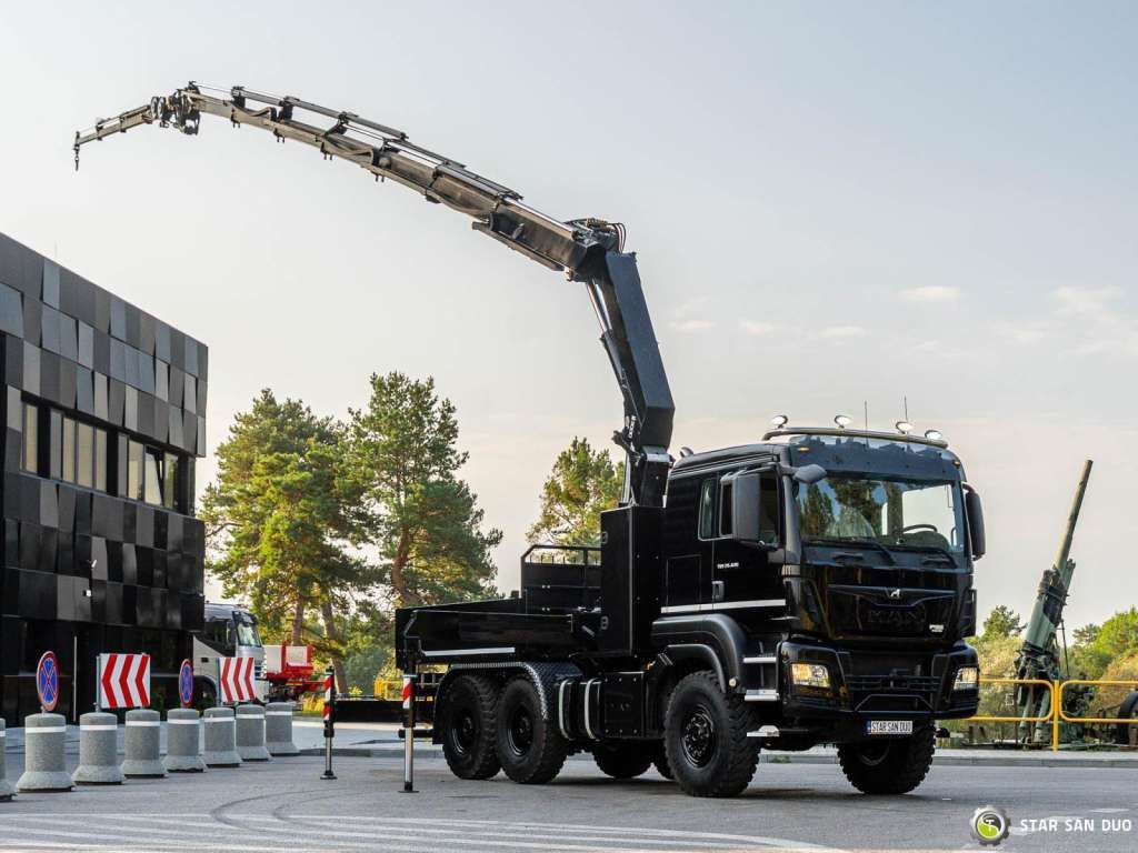 MAN TGS 26.420 6x6 HMF 3000 K6 Fly Jib Crane Basket - Vinçli kamyon: fotoğraf 2 MAN TGS 26.420 6x6 HMF 3000 K6 Fly Jib Crane Basket - Vinçli kamyon: fotoğraf 2