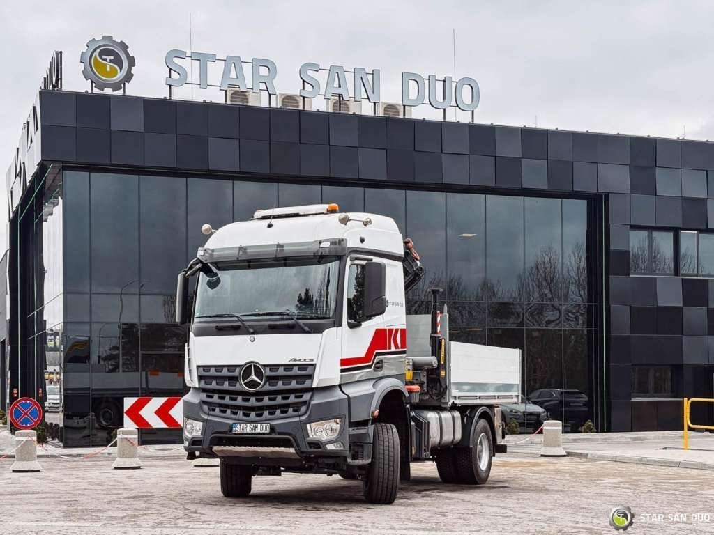 Mercedes-Benz AROCS 1851 PALFINGER PK 20002 Crane Kran - Vinçli kamyon: fotoğraf 2 Mercedes-Benz AROCS 1851 PALFINGER PK 20002 Crane Kran - Vinçli kamyon: fotoğraf 2